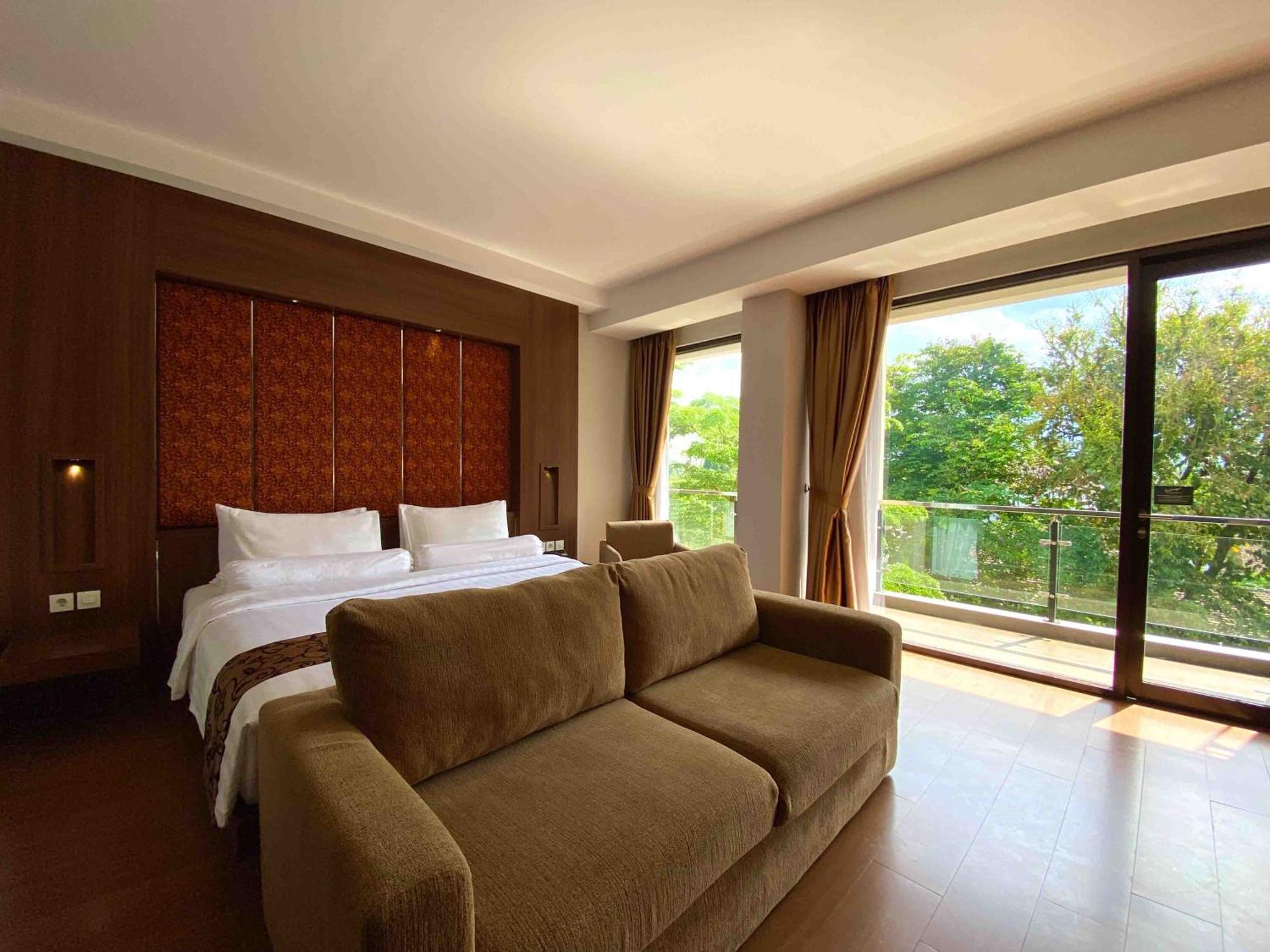 Anugrah Hotel Sukabumi Exterior foto
